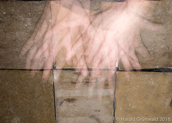 Hands On - (c) Harald Grünwald 2016